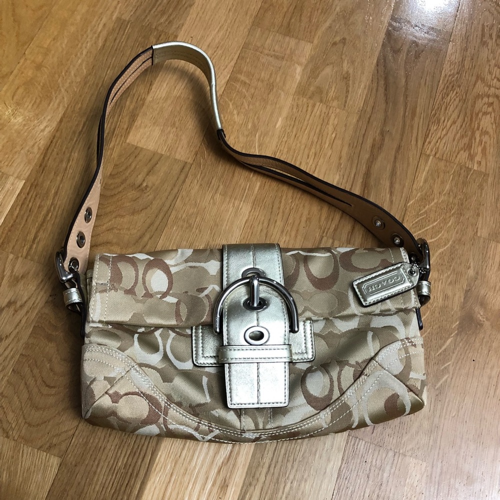 Tan/gold Coach bag